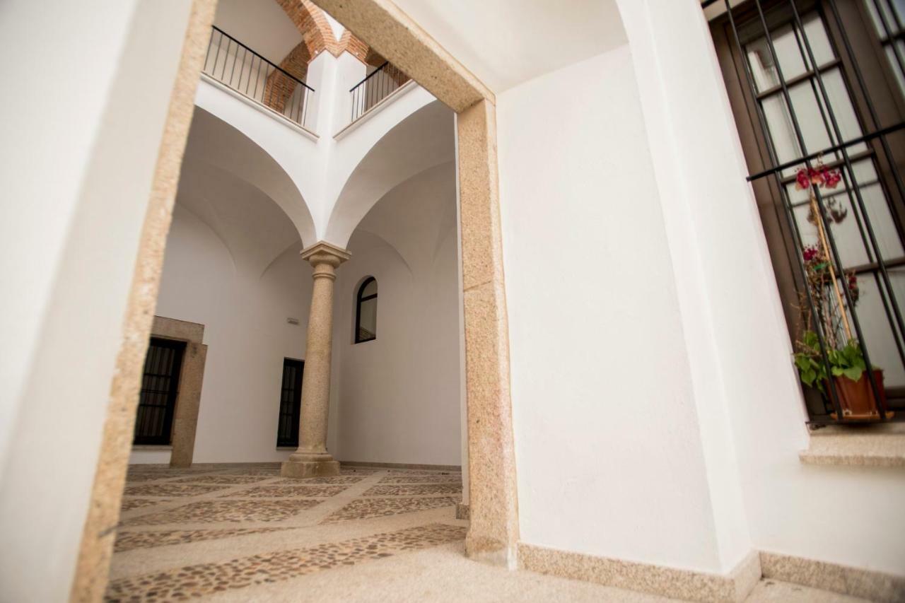 Md Casa Palacio Munoz Chaves Siglo XVIII Caces Exteriör bild